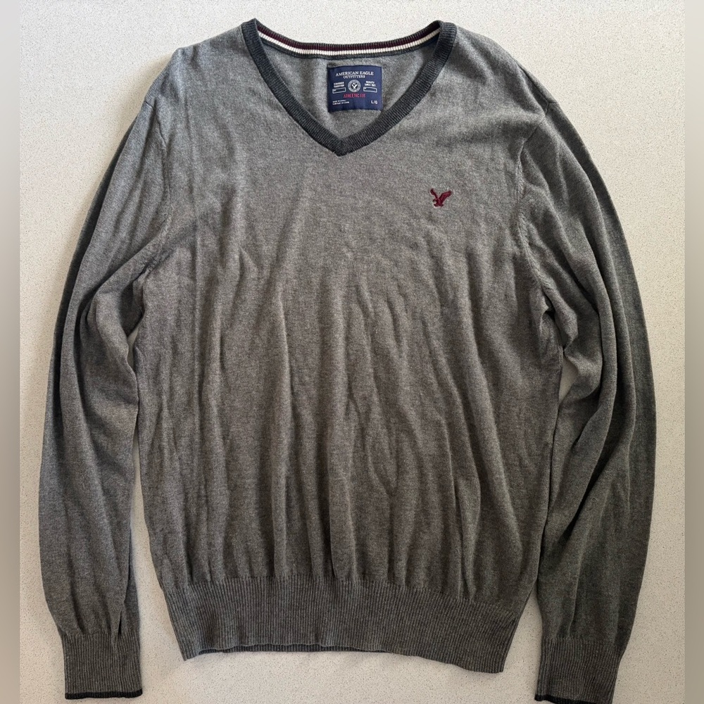 American Eagle Outfitters Gray Crewneck Sweater
